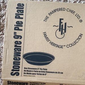 Pampered chef Pie stone